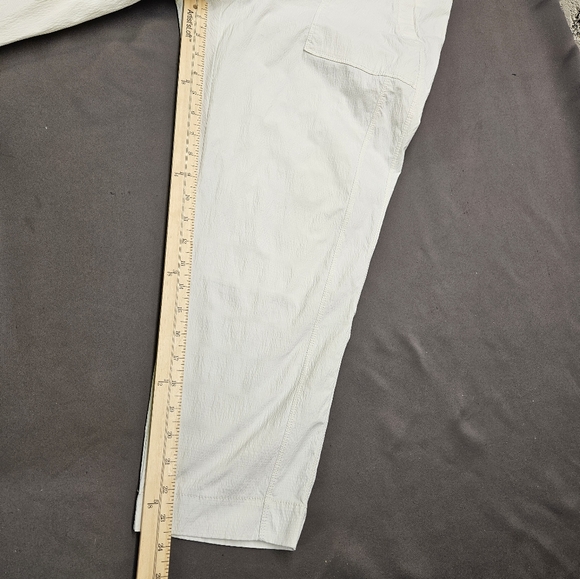 Athleta Trekkie Cropped Hiking Pants Womens 4P White Style 76260 - Picture 9 of 9